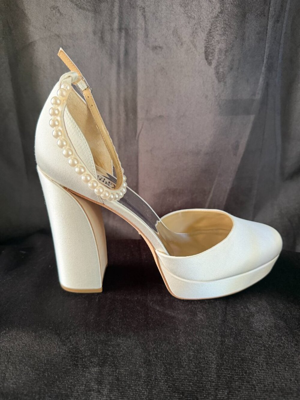 Badgley Mischka Women's Felixa 11 M Wedding Platform Pearl-Satin Pumps - Picture 2 of 10